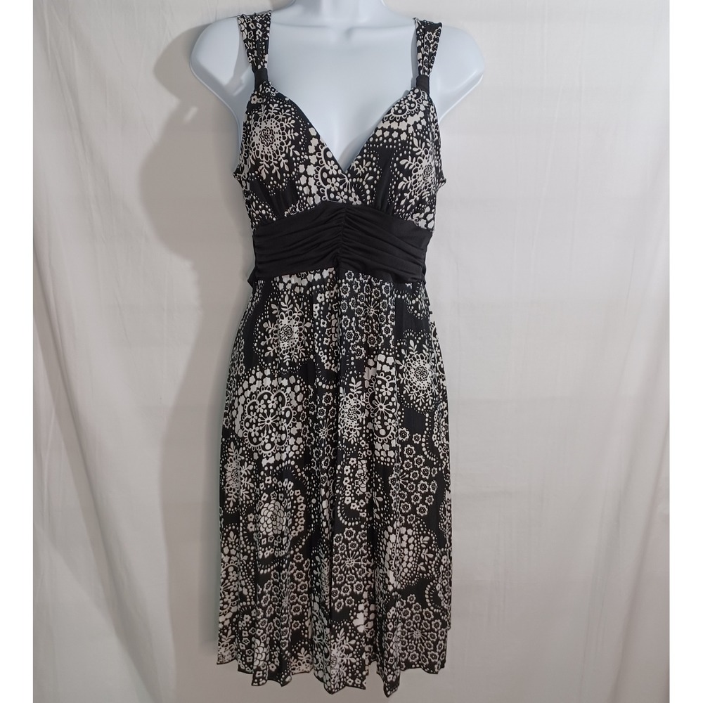 Women's Speechless Black & White Paisley/Floral Babydoll Dress Size‎ Medium